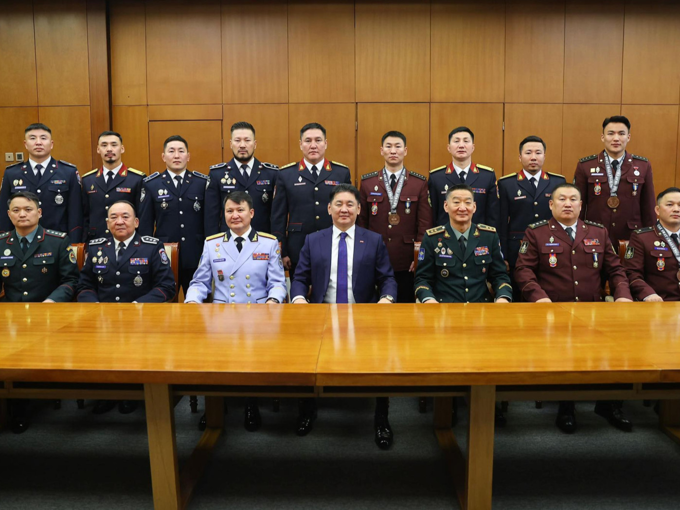 Ерөнхийлөгч У.Хүрэлсүх “SWAT CHALLENGE” тэмцээнд амжилттай оролцсон тамирчдад талархал илэрхийллээ